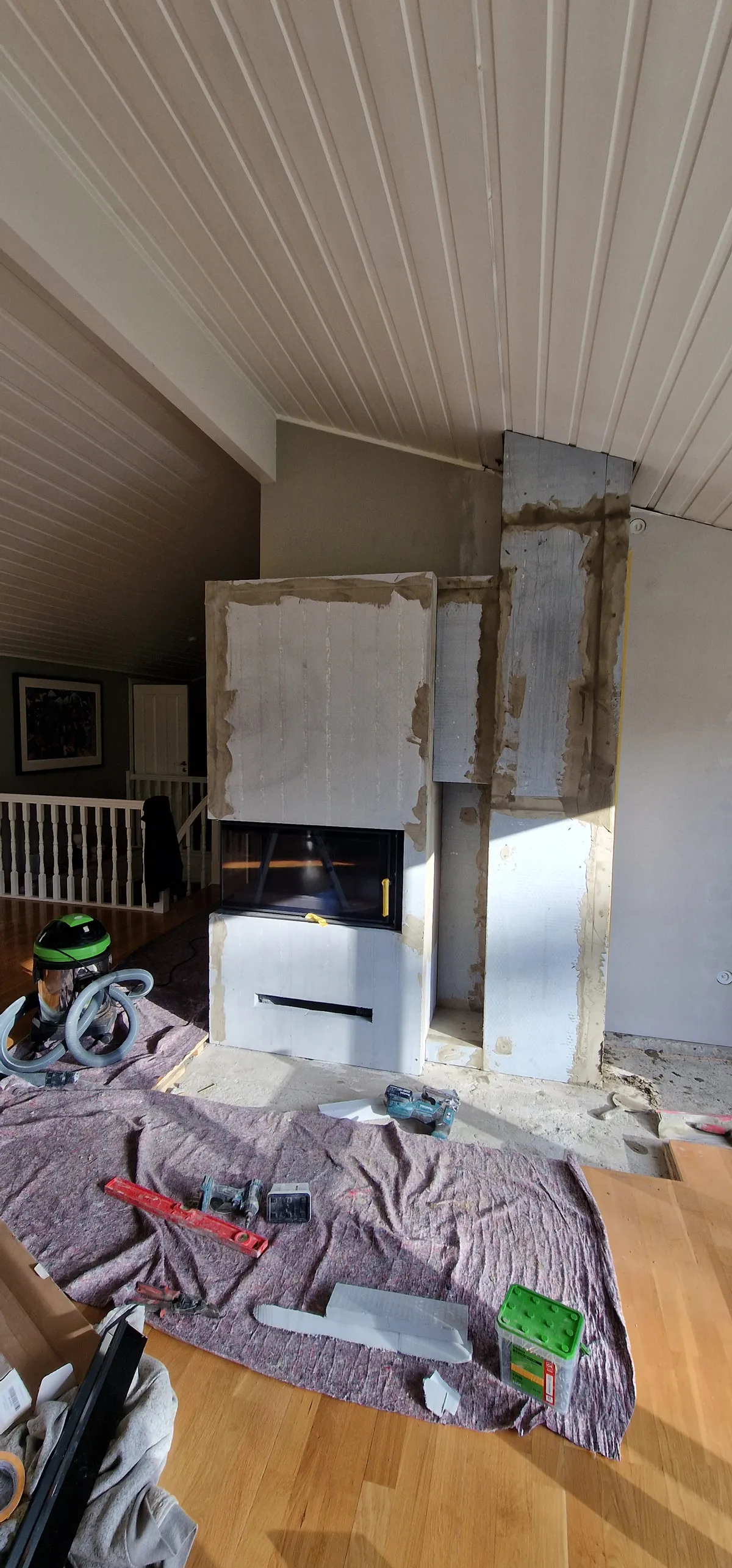 Peisinnsats med sideglass og vednisje