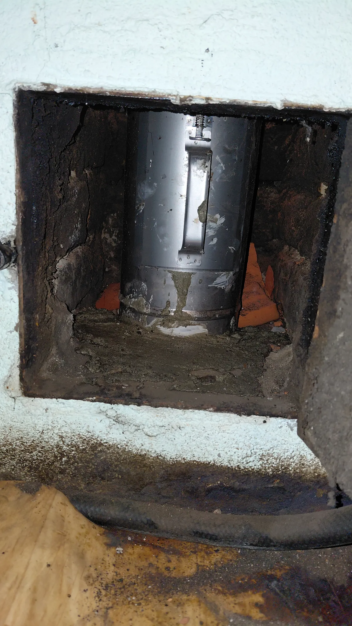 Sotluke rehabilitert tegl skorstein